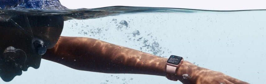 Smartwatch water resistant
